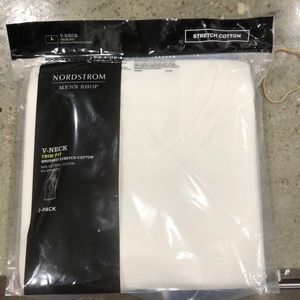 Men’s V-Neck White undershirt